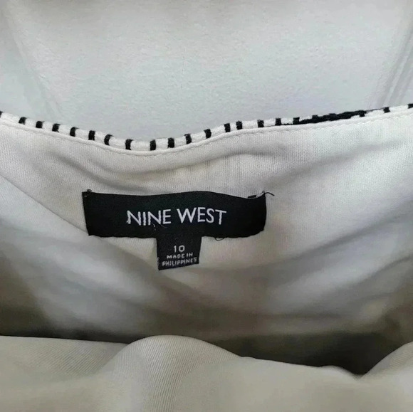 Nine West Women's Striped Eyelet Hem Back Dress Black & White Size 10 - Picture 3 of 3